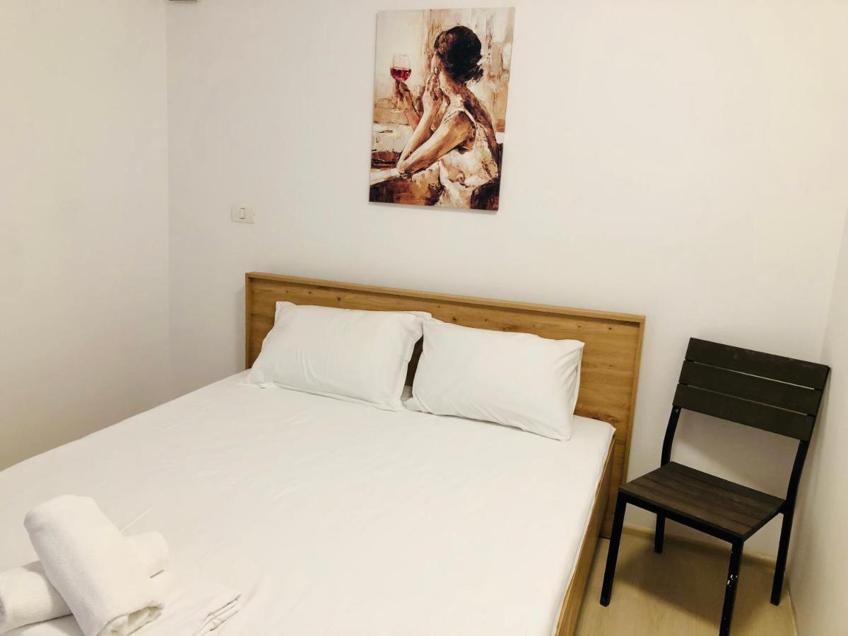 Ultra-Central Modern And Big Apartments In Union Square U41-U44 Timisoara Esterno foto