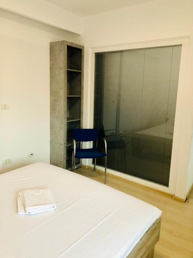 Ultra-Central Modern And Big Apartments In Union Square U41-U44 Timisoara Esterno foto