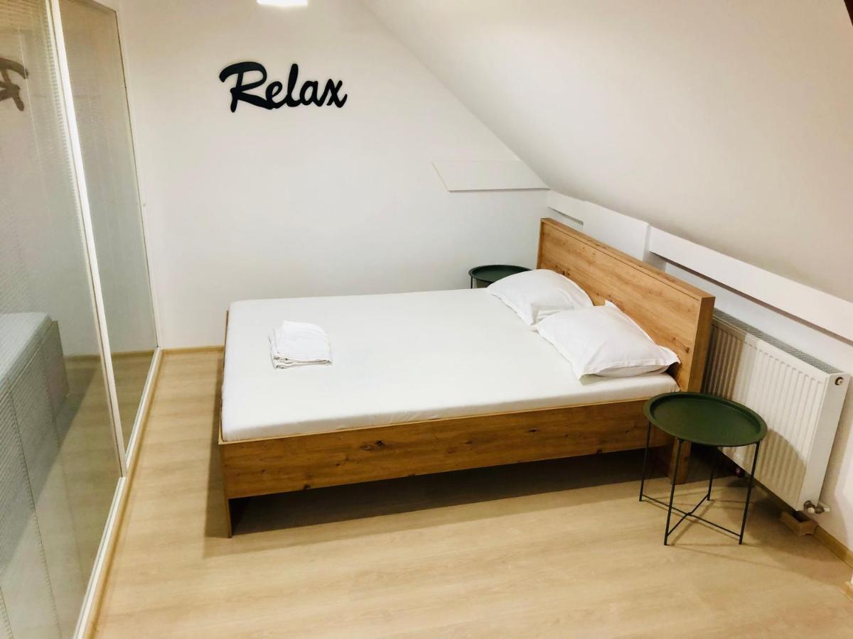 Ultra-Central Modern And Big Apartments In Union Square U41-U44 Timisoara Esterno foto