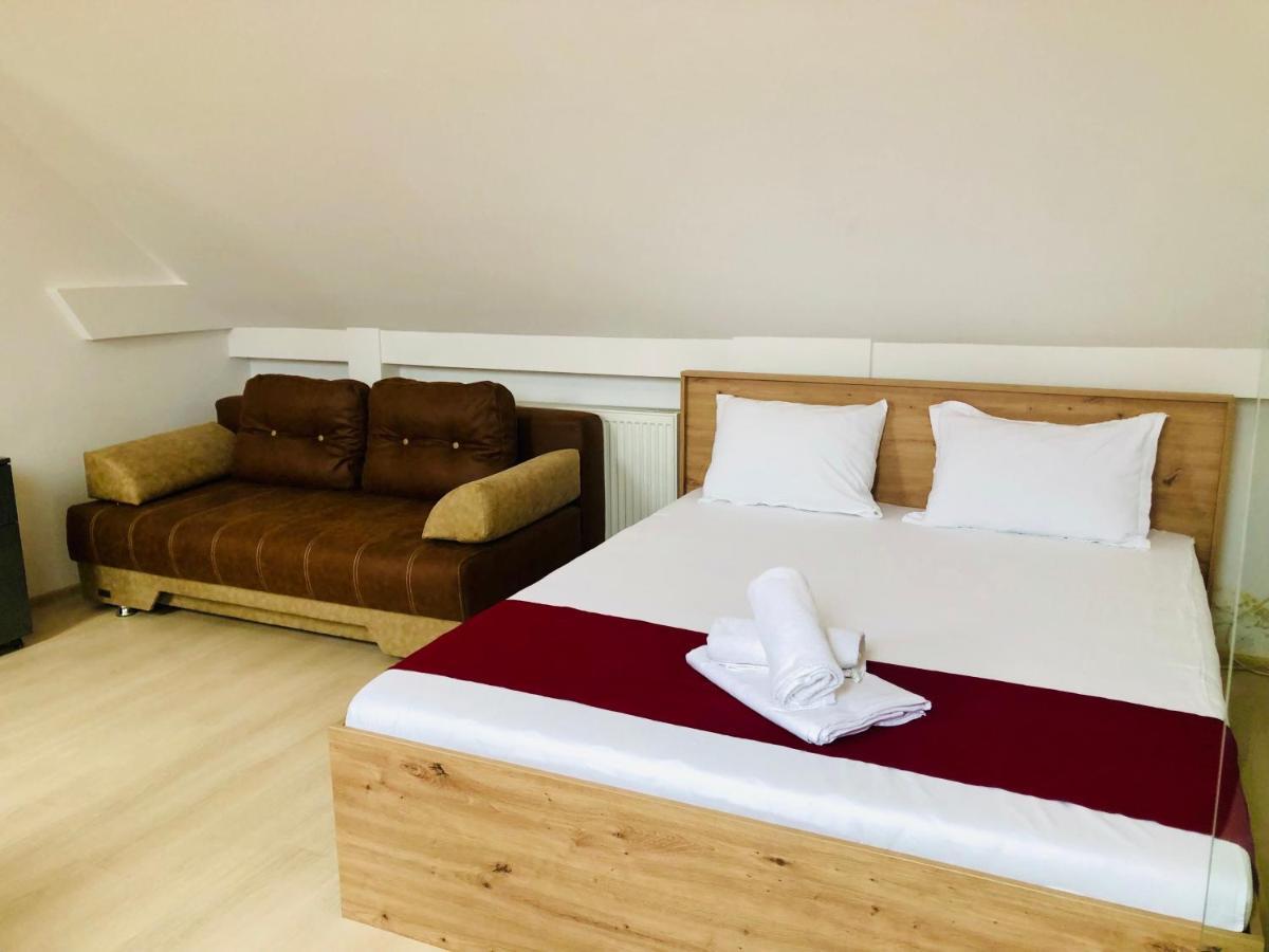 Ultra-Central Modern And Big Apartments In Union Square U41-U44 Timisoara Esterno foto